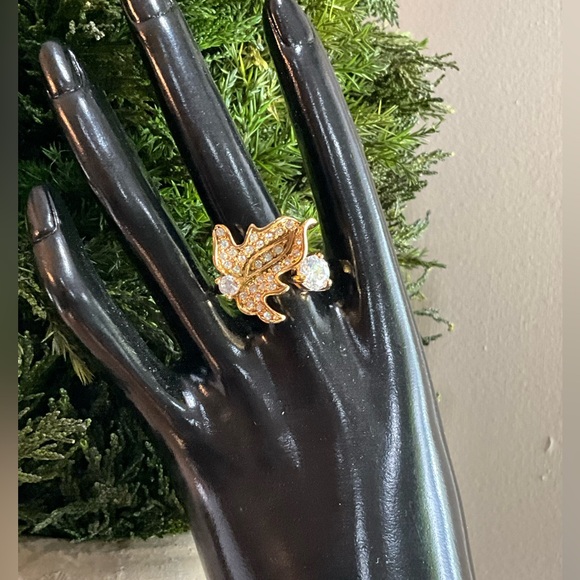 Jewelry - Gold tone leaf ring with rhinestones size 10
